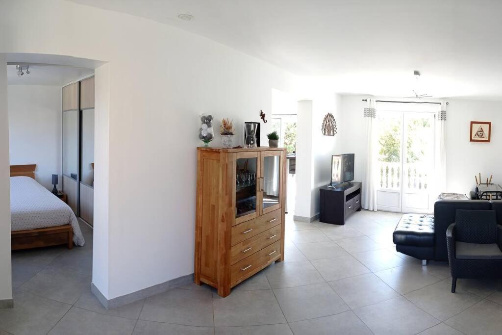 Maison Au Calme Avec Jardin Et Piscine Saint Raphael Extérieur photo